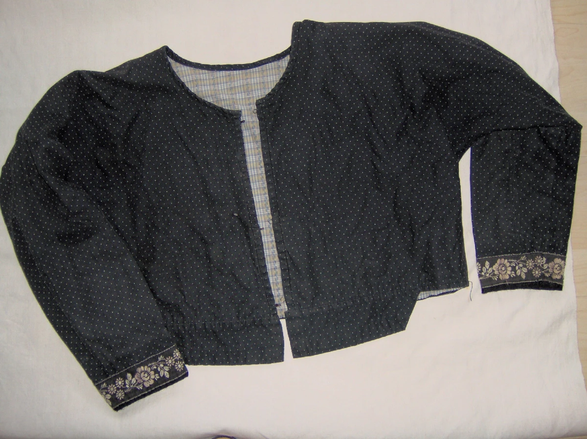 Hüttenberger Tracht Frau Jacke 2