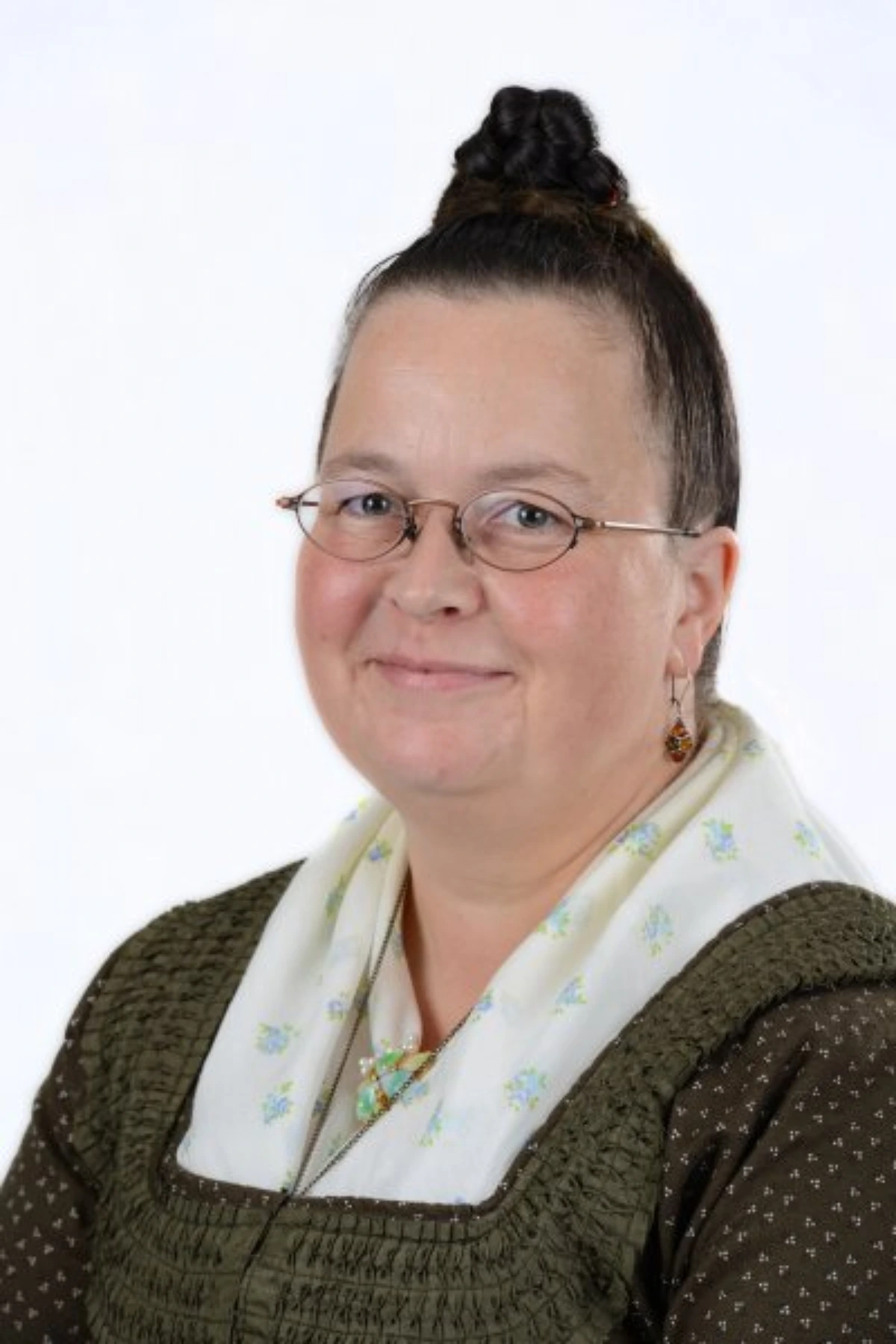 Marburger evangelische Tracht Frau Haartracht 2 (2)