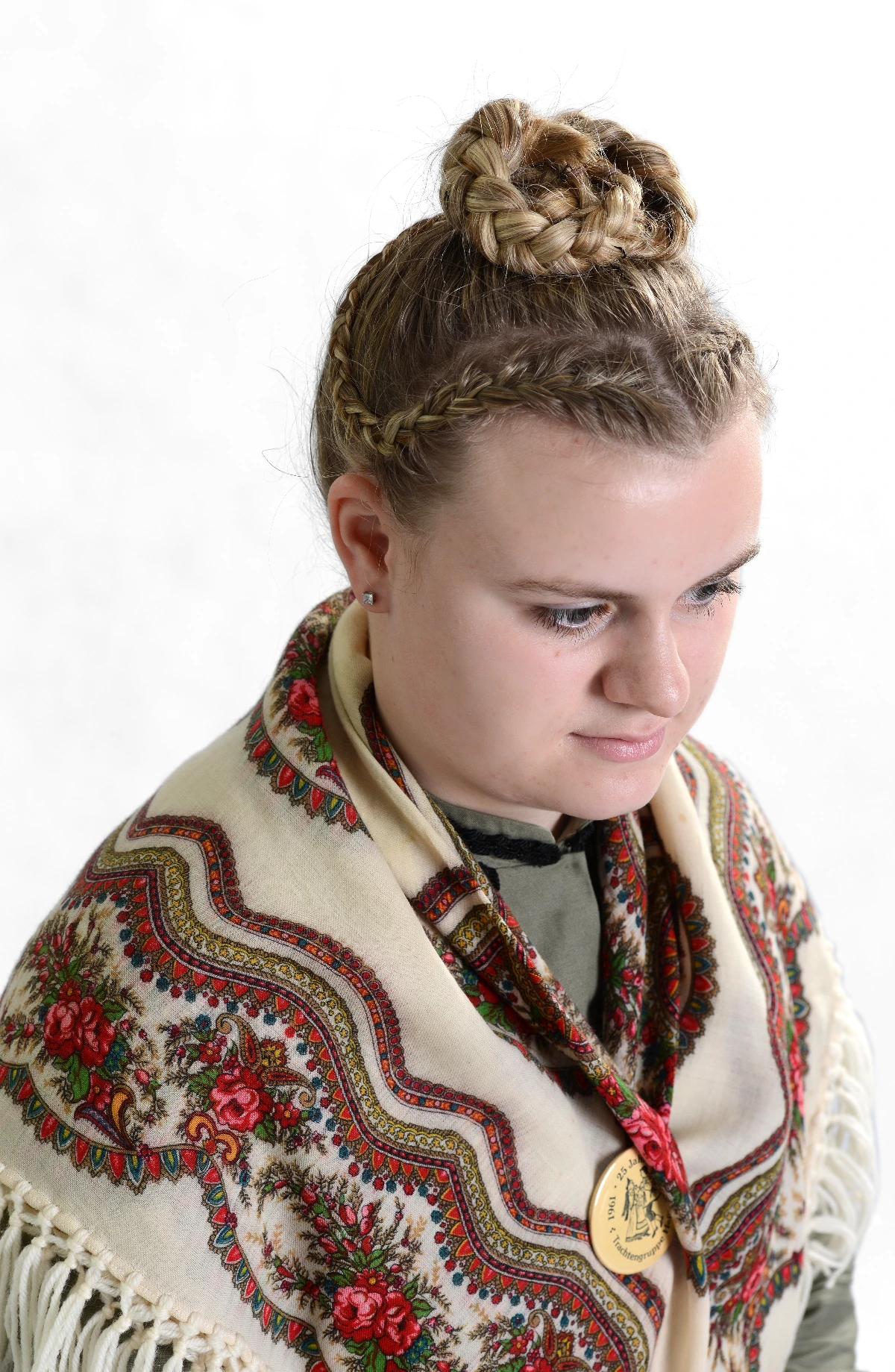 Niederhessische Spitzbetzeltracht Frau Haartracht