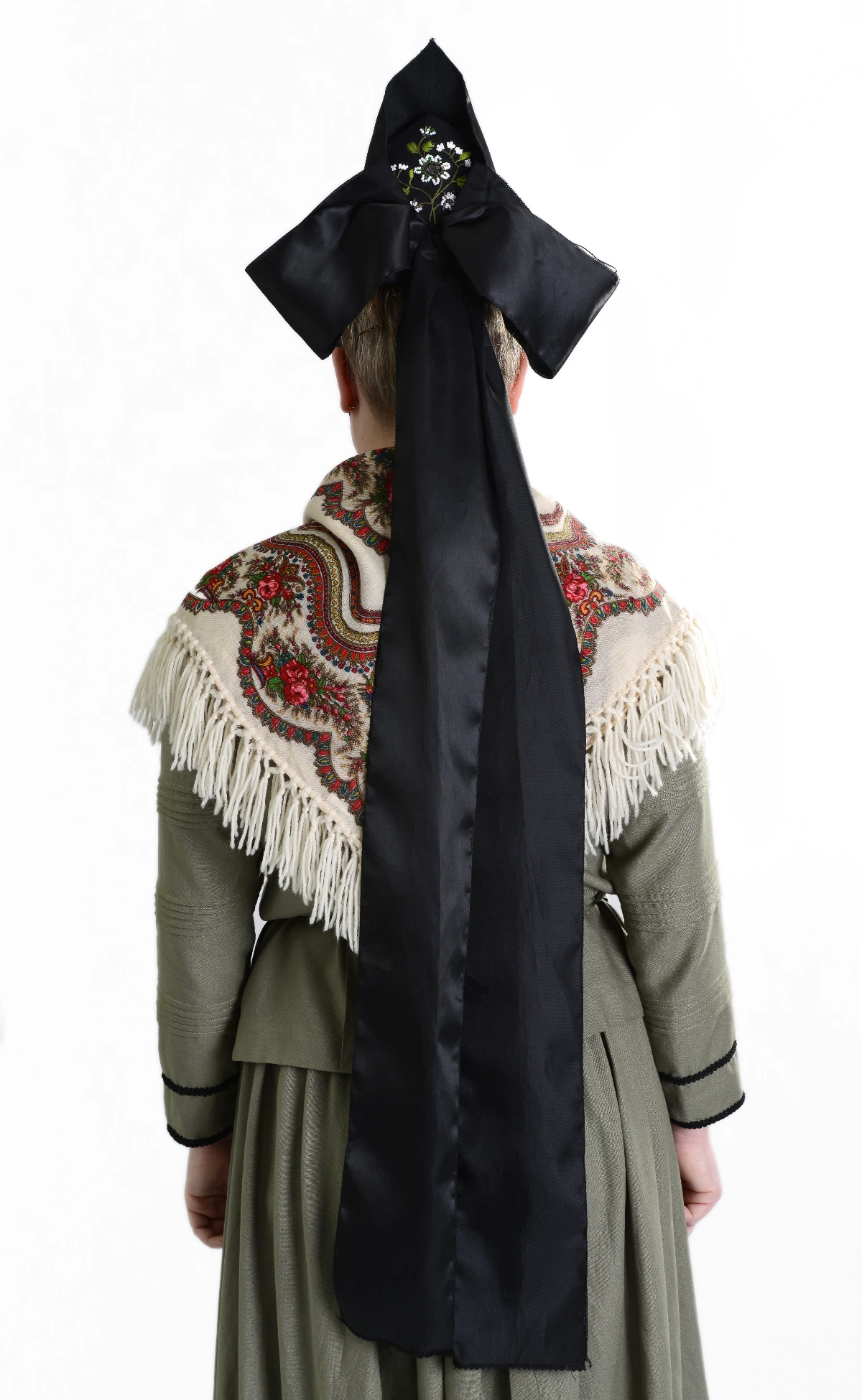 Niederhessische Spitzbetzeltracht Frau Kopfbedeckung 1