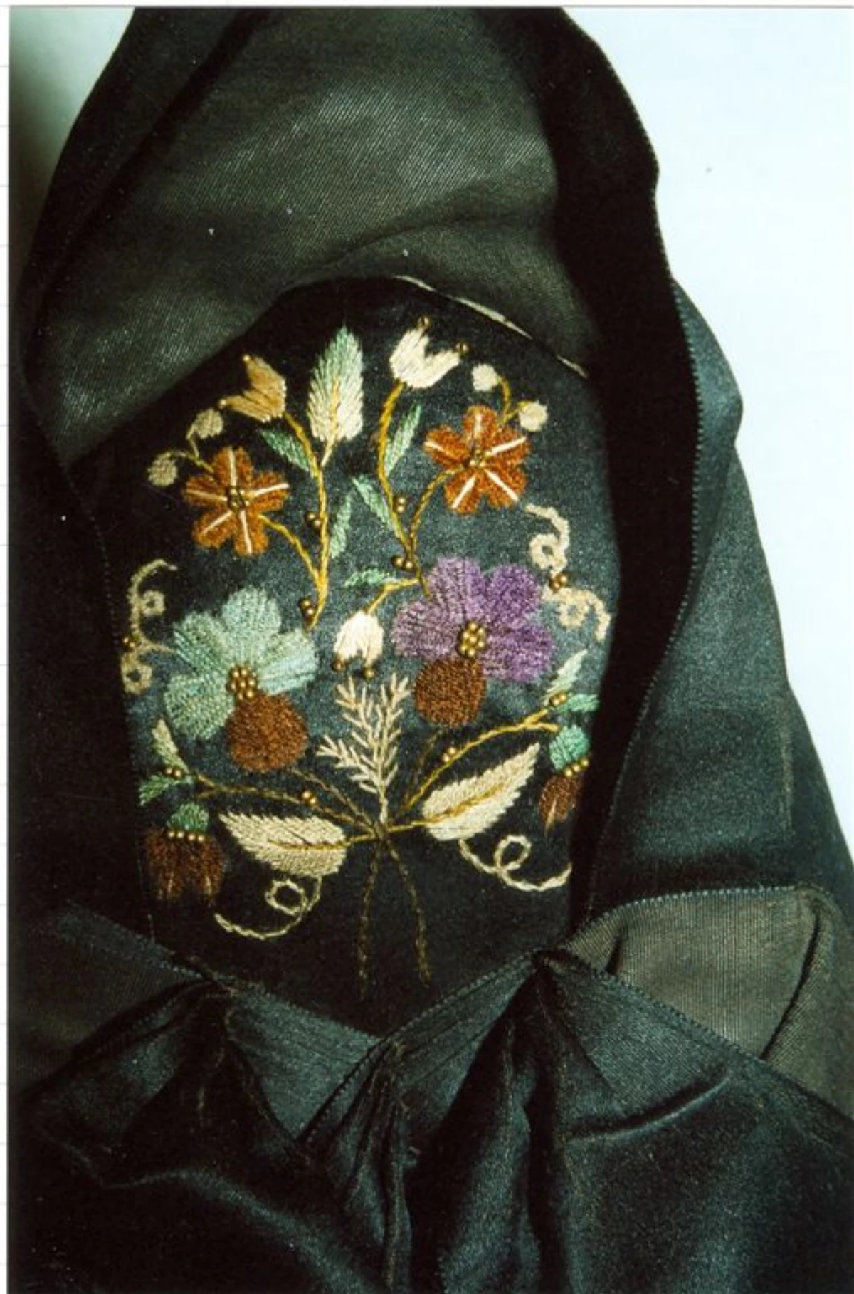 Niederhessische Spitzbetzeltracht Frau Kopfbedeckung 3