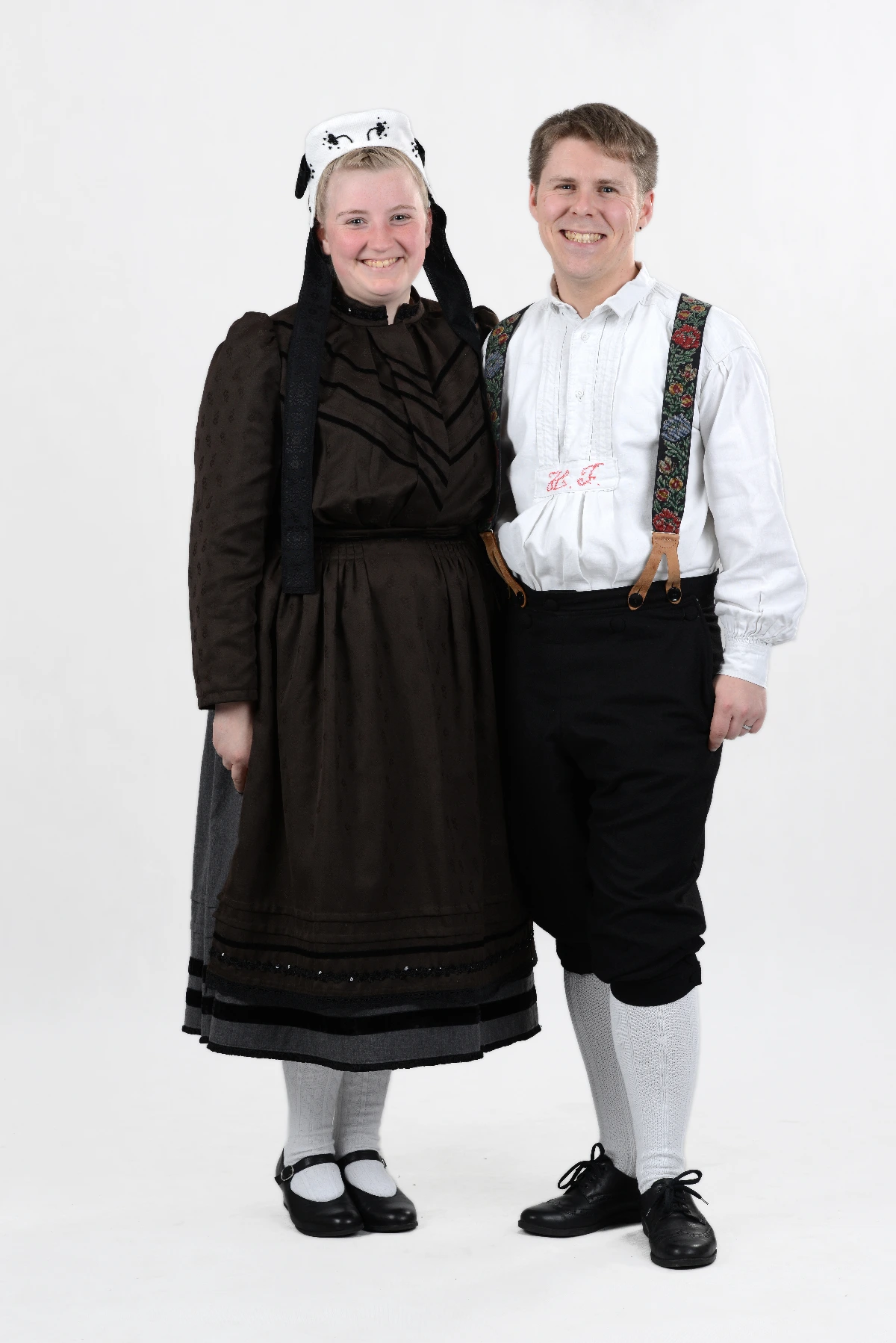 Paar in Bunstruther Tracht