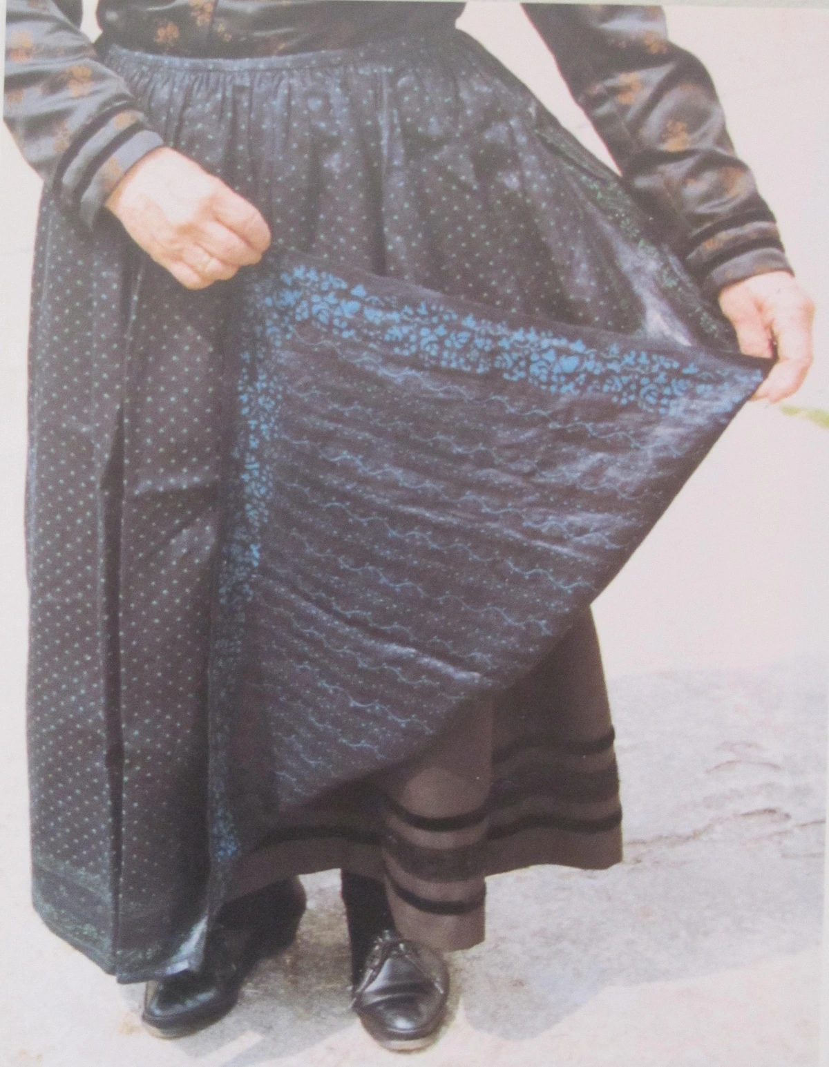 Rotenburger Tracht Frau Schürze 1