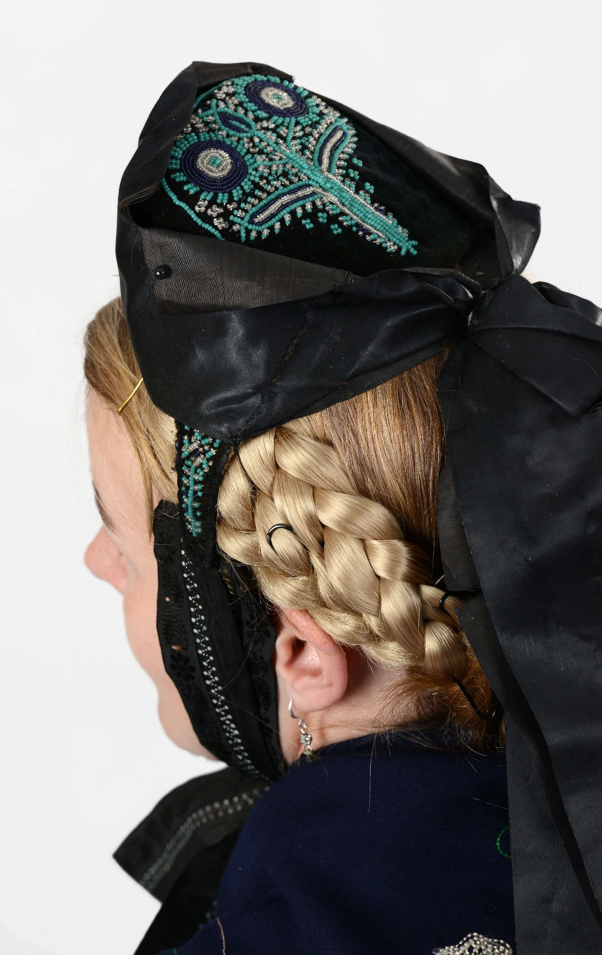 Schönsteiner Tracht Frau Kopfbedeckung 3