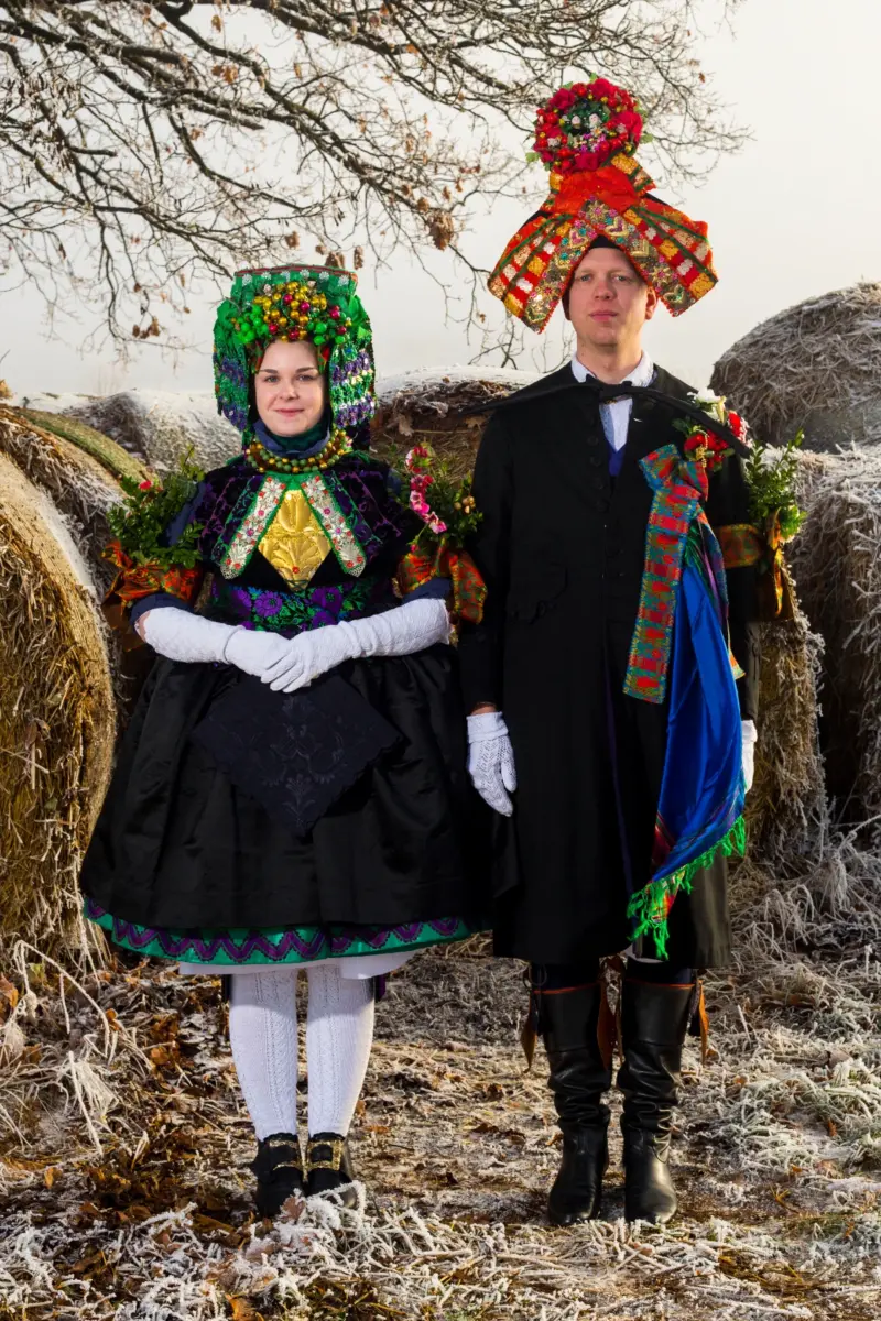 Schwälmer Tracht Brautpaar 1