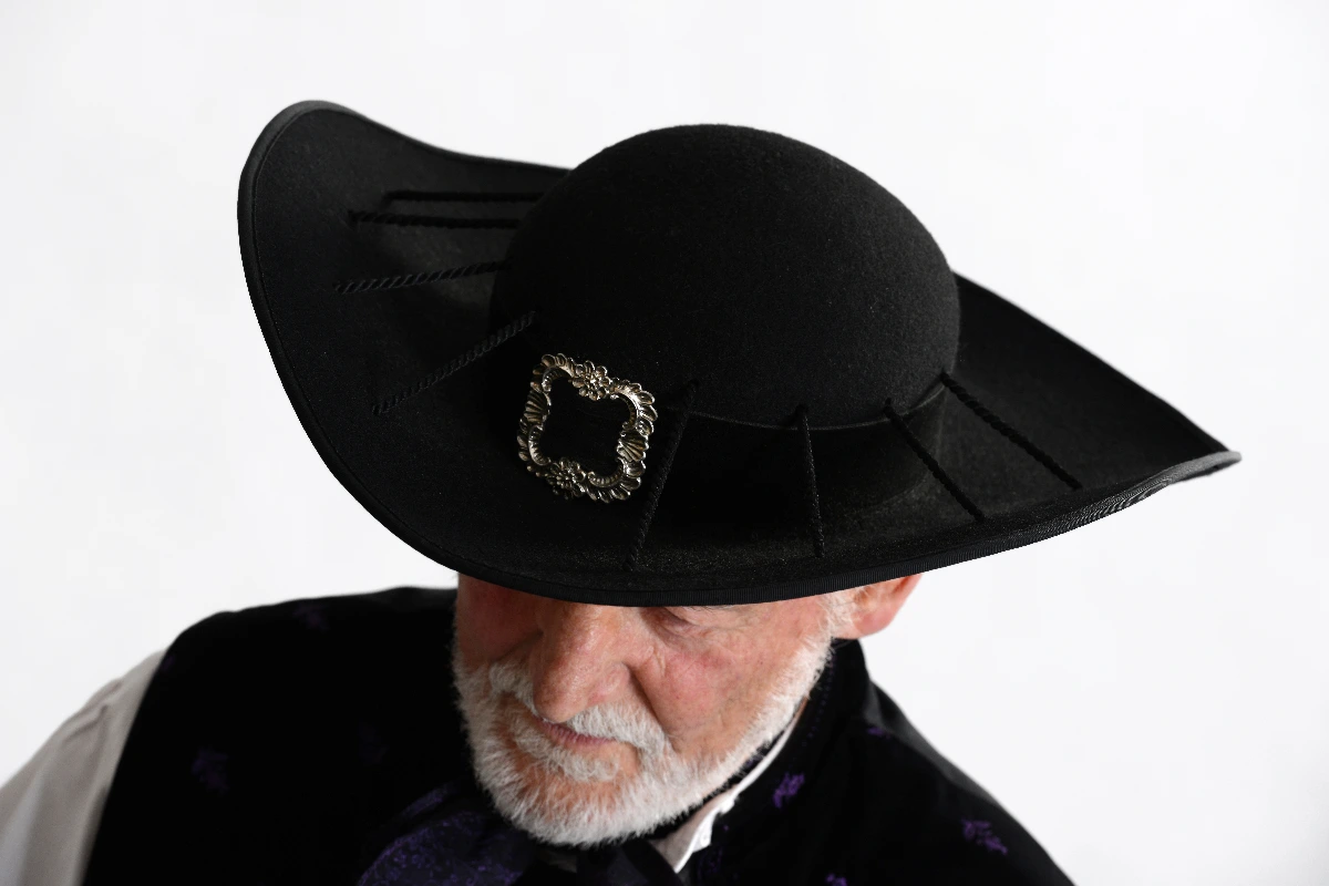 Tracht des Amtes Biedenkopf Mann Kopfbedeckung 2