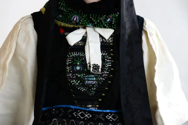 Tracht des Amtes Blankenstein Frau Brusttuch 2