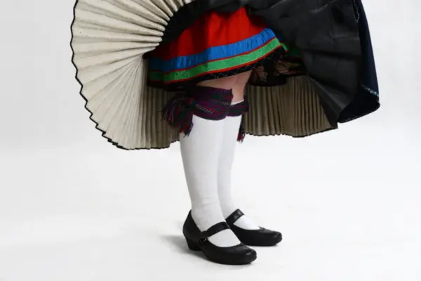 Tracht des Amtes Blankenstein Frau Strümpfe und Strumpfband