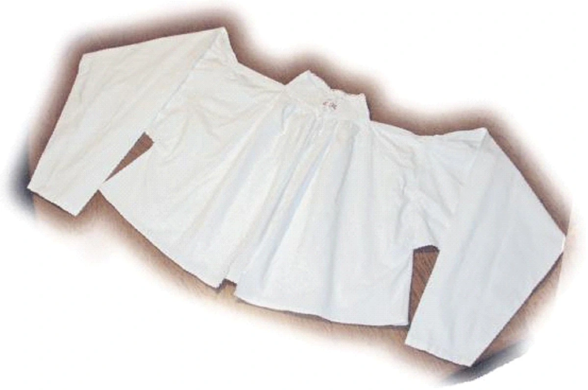 Tracht des Breidenbacher Grundes Obergericht Frau Hemd