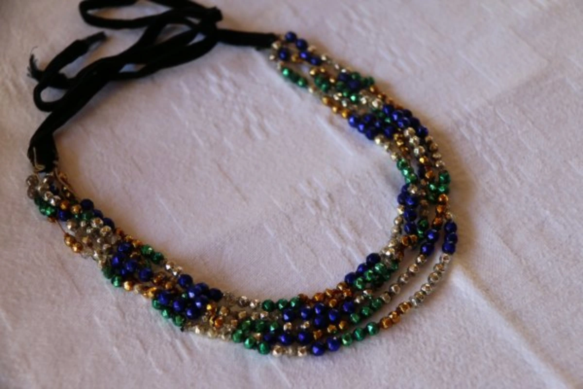 Watzenborner Tracht Frau Perlenkette