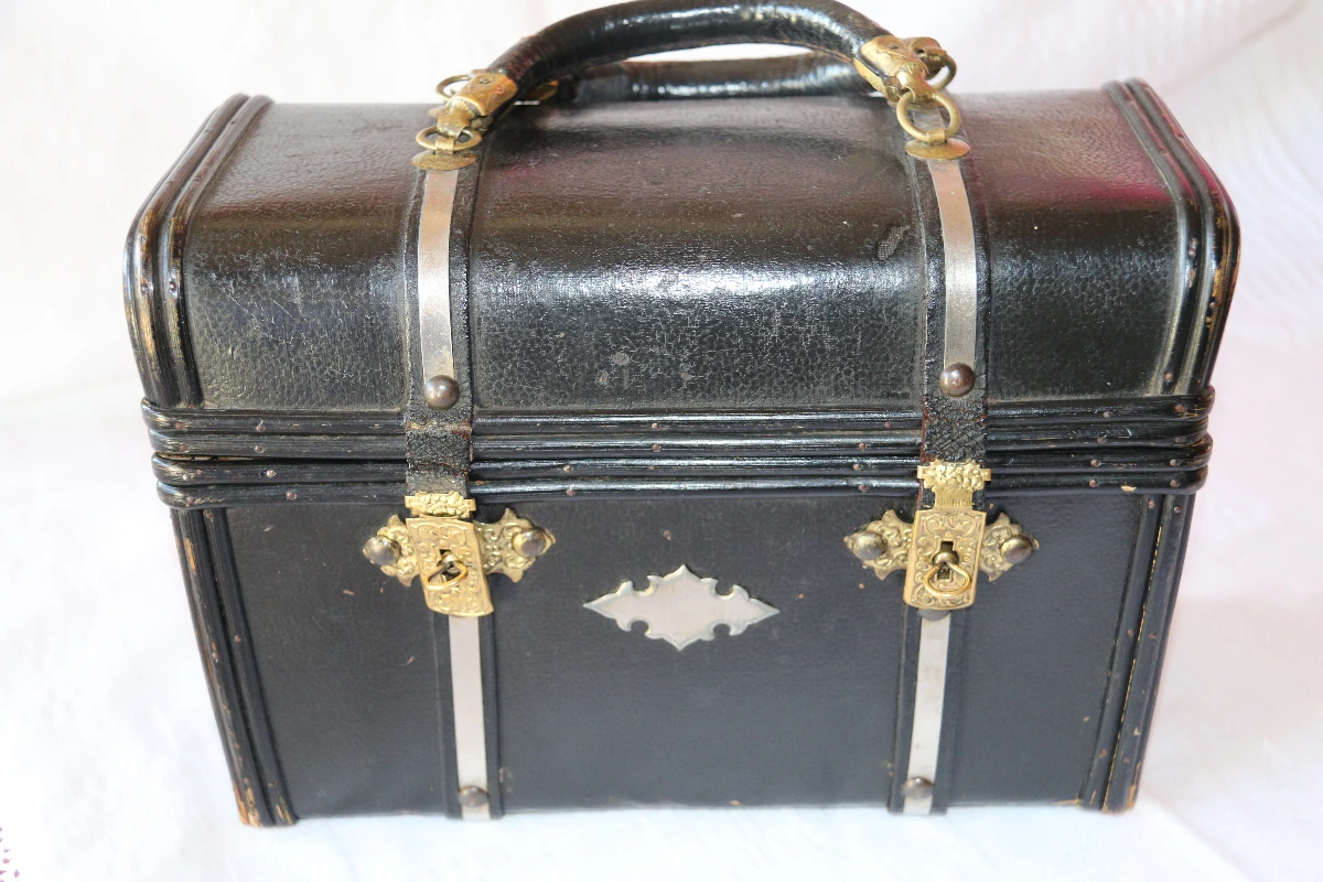 Watzenborner Tracht Frau Tasche